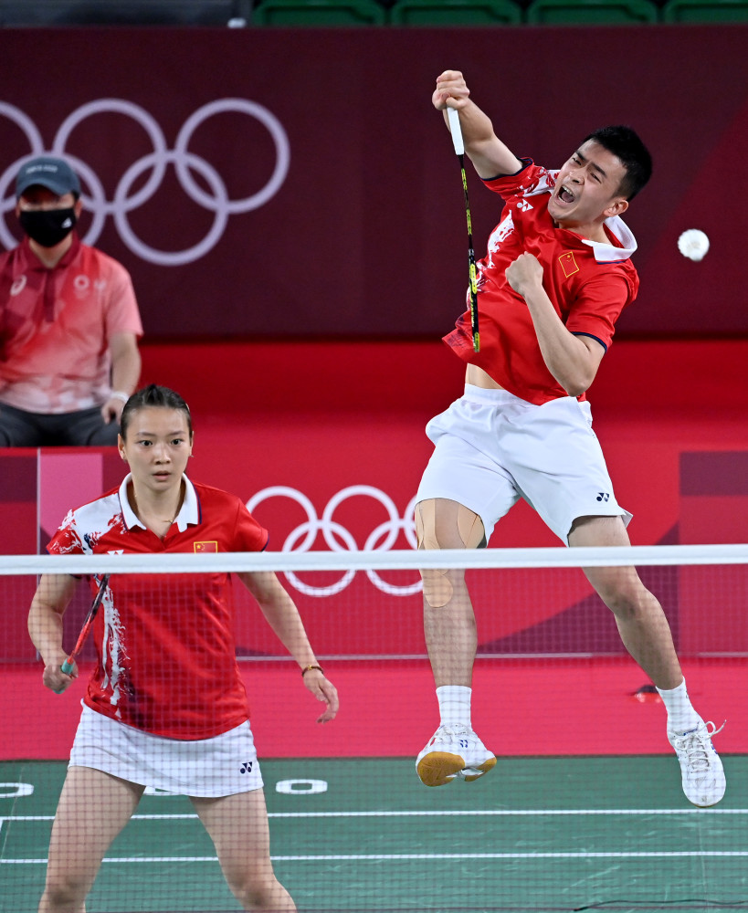 示了他的出 示了他的出