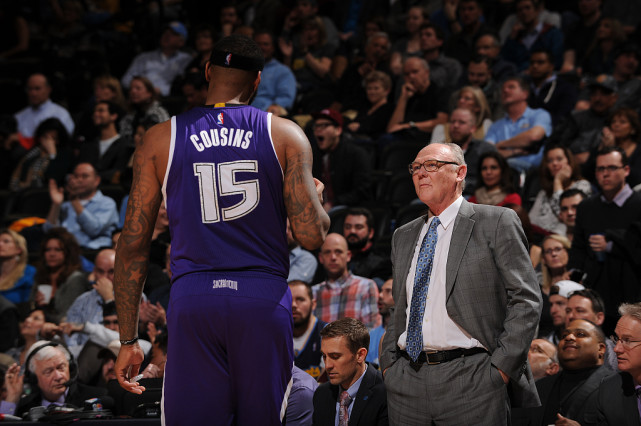 现着截然不 现着截然不