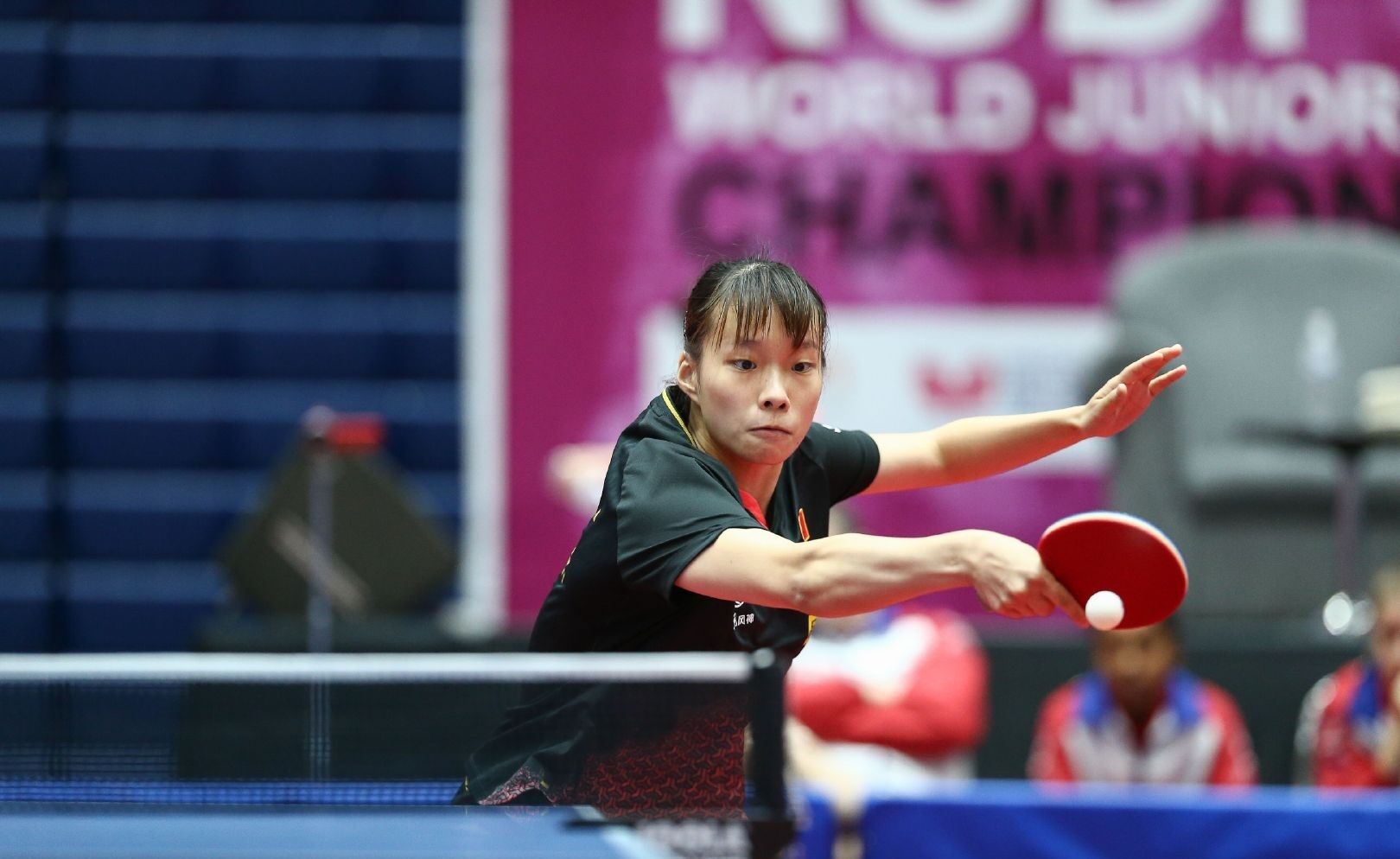 平的足球训 平的足球训